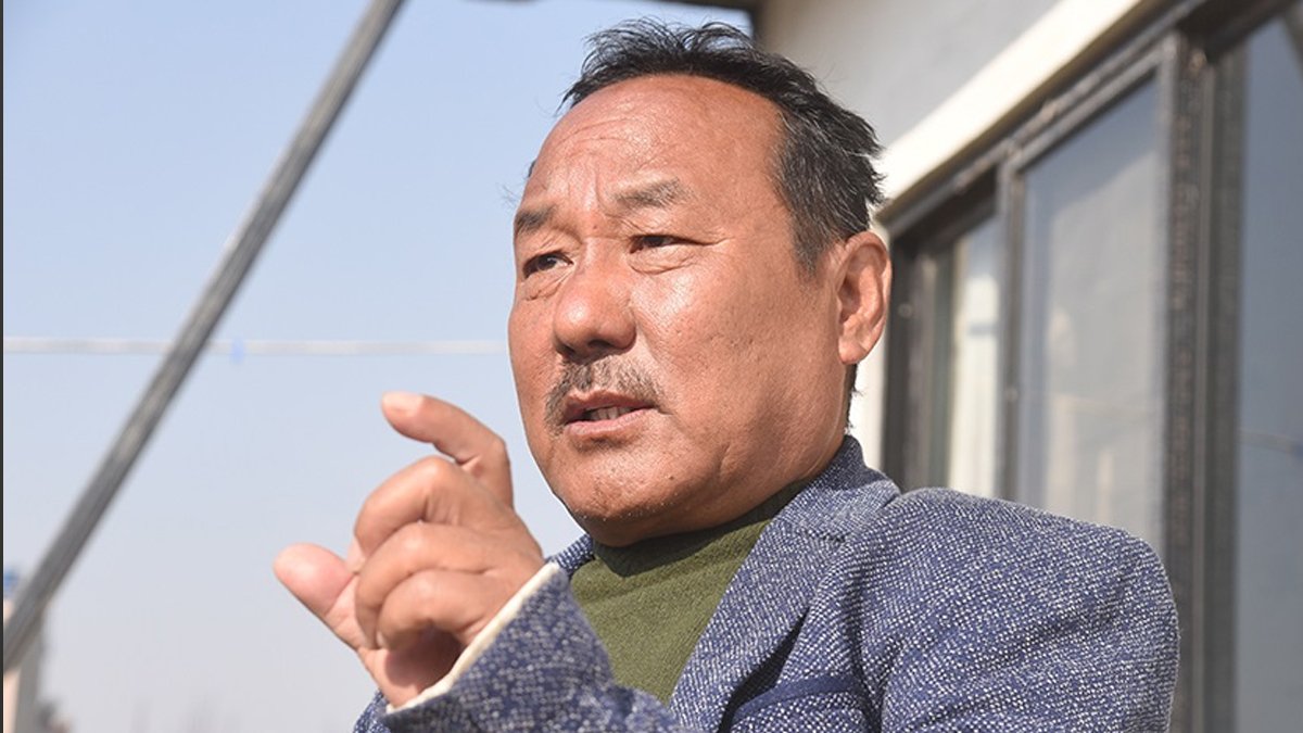 आफ्नै भिनाजुलाई दिँदा आनन्द